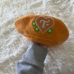 trixie cosmetics beret